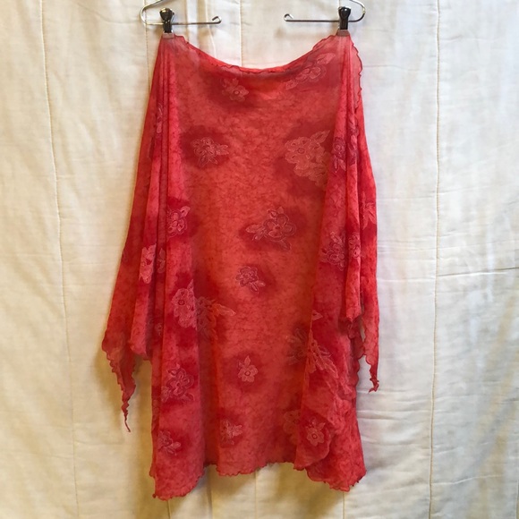 Red Flower Wrap - Picture 3 of 5